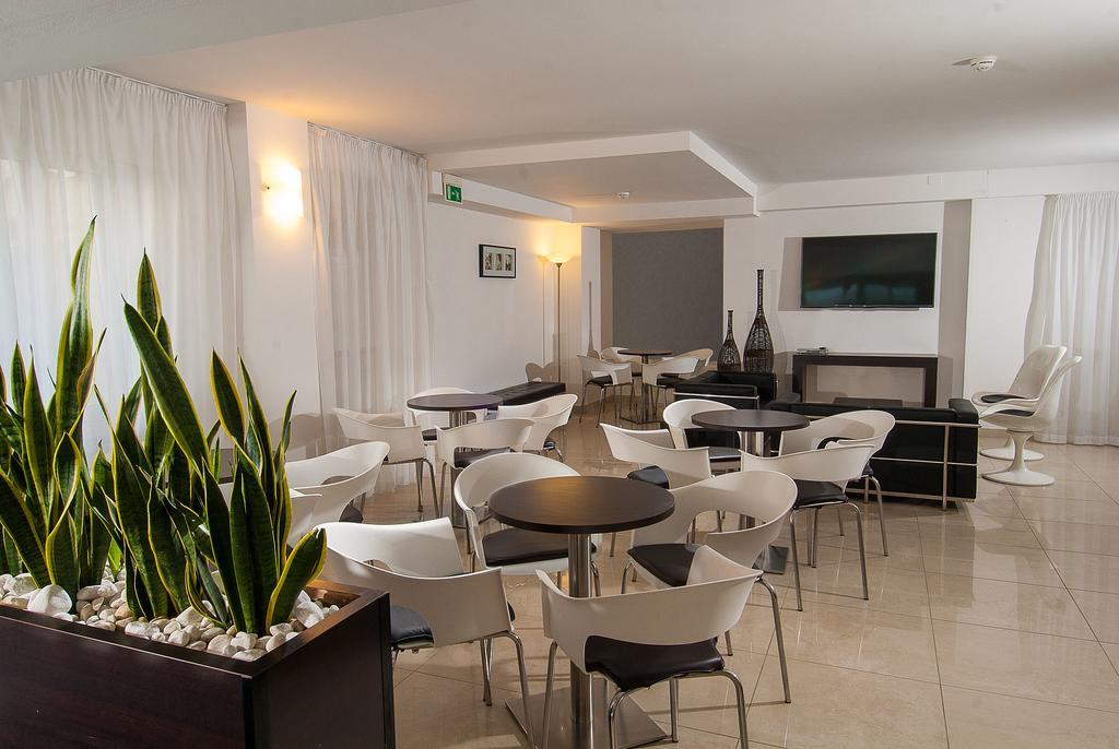 Hotel Niagara Cattolica Zewnętrze zdjęcie